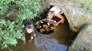 Ốc Nhồi Không Lối Thoát - Tình Cờ Phát Hiện Ổ Ốc Cực Khủng Trong Ống Cống Dọc Bờ Mương