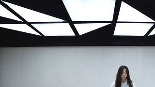 So Ruiqi covers GOT7's "Never Ever"