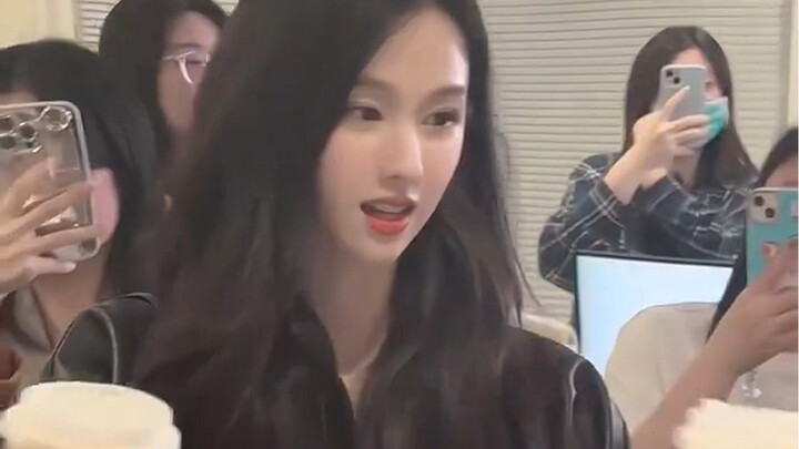 The type of beauty that stands out in the crowd