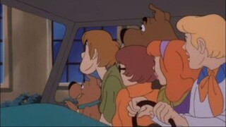 The scooby and scrappy doo ตอน อสุรกายในเงามืด