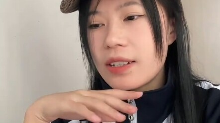 Teman sebangkuku adalah detektif?