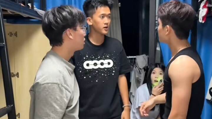 หอพักผู้ชายเต็มไปด้วยความสุข ੧ᐛ੭