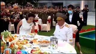 妹子都跑出残影了