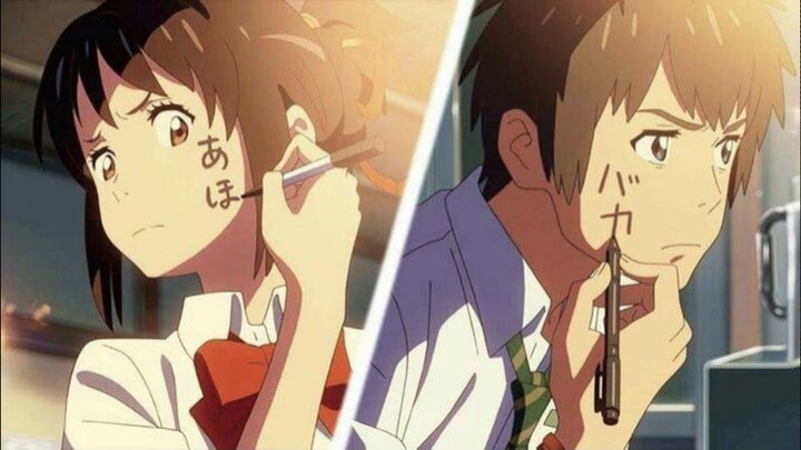 2 remaja yang bertukar tubuh namun hidup di waktu yang berbeda, siapa namamu?