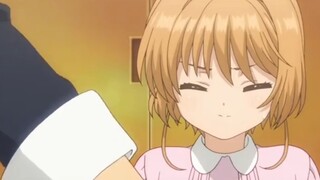 Cardcaptor Sakura: One thinks she hasn't been exposed, while the other pretends she doesn't know.