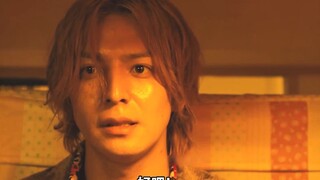 ฉันคิดว่าเขาเป็นคนขี้แพ้ แต่พอเขาย้ายไปอยู่ที่อื่น เขาก็กลายเป็นหัวหน้าแก๊ง!