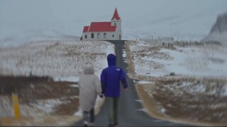 "اضغط على الغالق للهروب من هذا العالم" [روابط ميكس | أيسلندا]