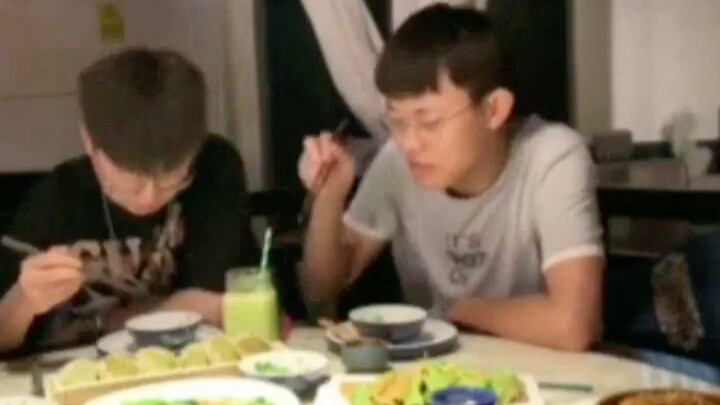 Ám chỉ điên cuồng