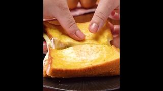 อยากอ้วนให้กินชีส อยากจี๊ดให้กินเรา 😘