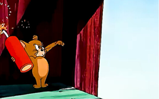 I envy the friendship between the cat and the mouse. Although they have fought each other, they are 