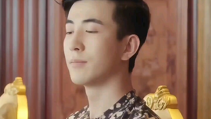รวมตัวกันในห้องเรียนเดียวกัน: เฮ่าเกอสั่งอาหาร ระดับการสั่งอาหารนี่มันอะไรกัน! ลาฟีปี 1985 คนละขวด ท
