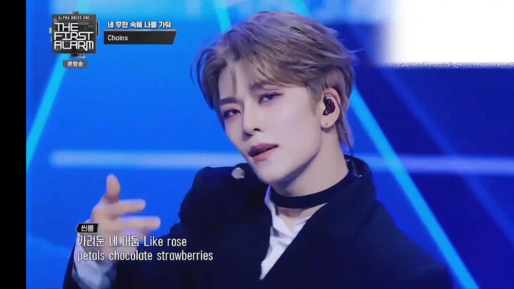 He Xinlong sama sekali tidak cocok menari seksi.