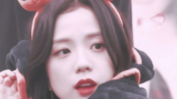 【Jisoo】Level-10 Chinese Speaker Kim Jisoo Drops Some Serious Mandarin on Camera