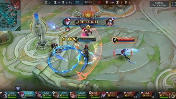 Julian plays doesn't scared to enter in 3 turrets