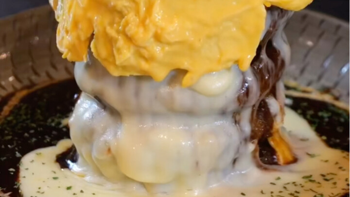 Ya ampun—aromanya! Aku benar-benar nggak bisa berhenti makan!