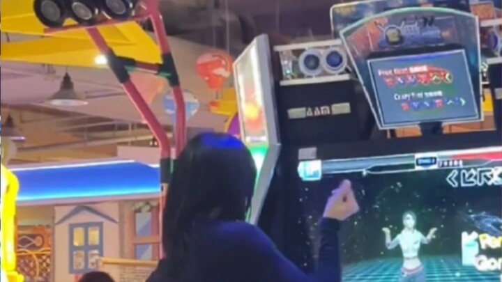 The dream of millions of boys and girls, Drop some money【MONEY】Dance Machine Cover