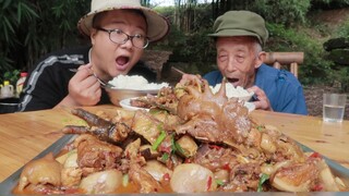 สอนวิธีทำไก่ต้มเผือกให้คุณ ดูแล้วนำ้ลาย แซบมาก