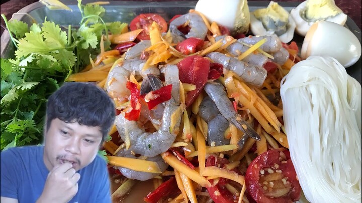 ตำกุ้งสด แซ่บมาเด้อครับ