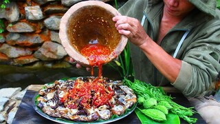 Cooking Land Crabs Salad - Water Mouth Very Spicy Chili Sauce, Eating Crabs So Delicious and Spicy