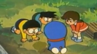 Nobita: Ba viên đạn khiến Doremon tặng tôi mười tám đạo cụ