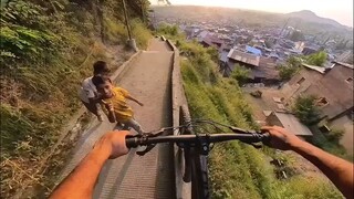 小孩你还小，请勿模仿！