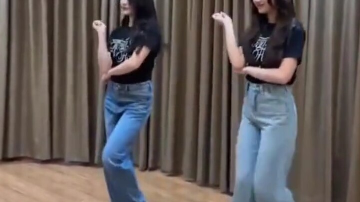 【ginjay】Ginj Jin Feng really knows how to dance! So beautiful! Thai fans are having such a great tim