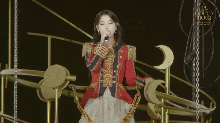 Eight by IU Live Clip (The Golden Hour Concert)