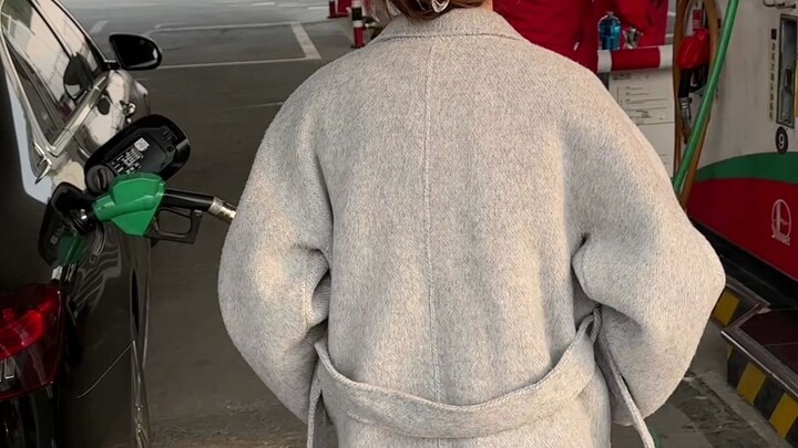 Is he already drenched in sweat, haha?