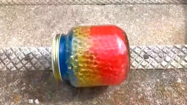 การแข่งกลิ้งขวดบนบันได