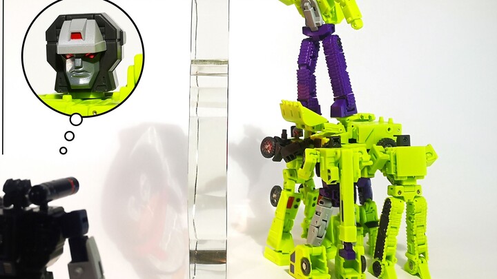 Look, the green aliens are combining to look cool! NA Hercules combination super detailed review