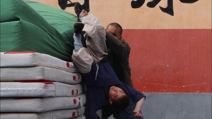 Sư phụ: Từ từ thôi, xin các vị đó!