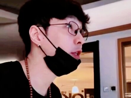 Studio Zhang Yixing nggak manusiawi—Studio Zhang Yixing, tolong hadapi tuntutan wajar para penggemar
