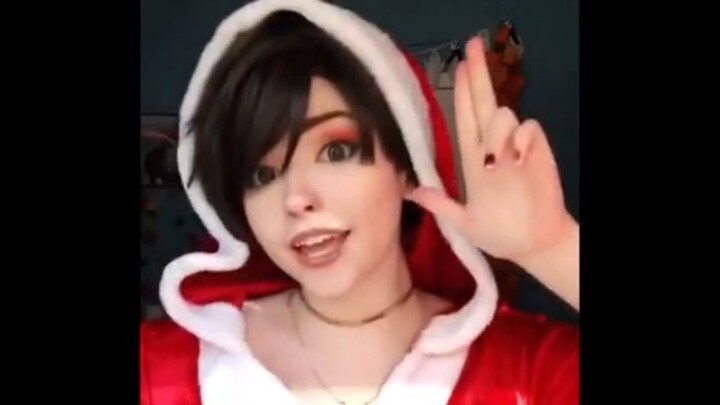 Cũng giống quá đi mất!