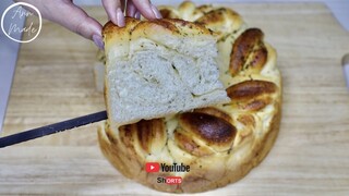 [SHORTS] Preview Garlic Star Pull Apart Bread | AnnMade