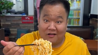 เคยกินบะหมี่แพงขนาดนี้ไหม อร่อยนะ แต่แพงมาก กินได้เป็นอาทิตย์เลย