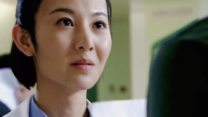 One kick—and even through the screen, it feels so painful!