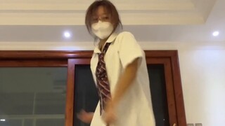 【رقص على أغنية أيدول ماجيك كابري】 فندر جيرل، عام جديد، تعالوا مع توتا لتعلم طرق التحية في العام الجد