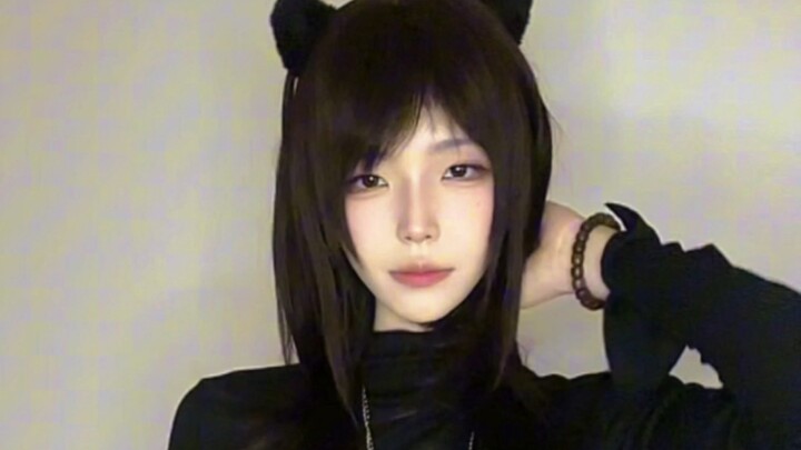 Pinggang mungil yang memesona