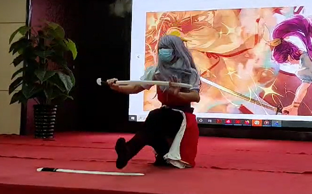 Watatsuki Iki performs the Russian Cossack saber dance.