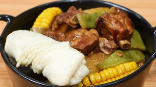 There are meat and vegetables in one pot, the combination of ribs and flower rolls is really great!