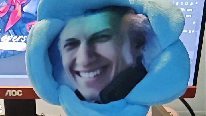 Throwing Tiles Flower