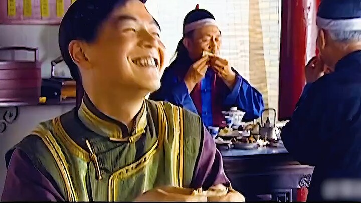 Once basking in glory, now risking one’s life just to get a bite of roast duck