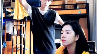 父母都同意的恋爱真的好甜啊，哼，又想骗我谈恋爱