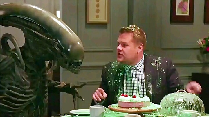 Tôi biết mọi người ở đây đều đang độc thân, nhưng nếu tôi dẫn theo cô bạn gái ngoài hành tinh của mì