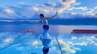 《الغيوم الملونة في الجنوب》رقصة شعب داي رقصة مقلدة من "عالم السماء" - يينغ يينغ من فرقة الرقص Dream M
