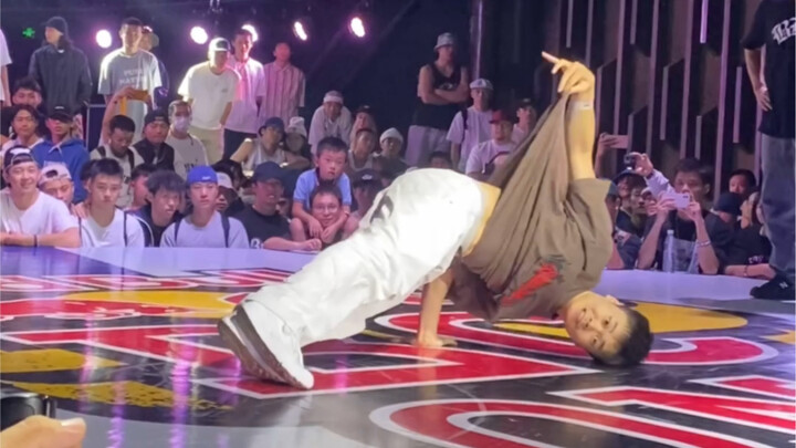 Juara final lomba dance China akan mewakili China dalam kompetisi dance dunia.