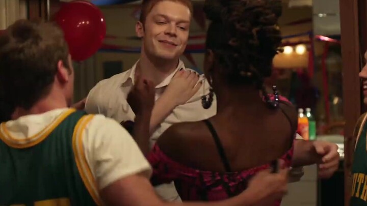 Shameless: Unique Gallagher atmosphere, welcome party must be arranged when family members return