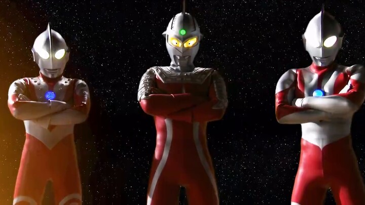 The ultimate timing and the coolest Ultraman style, isn’t it cool!