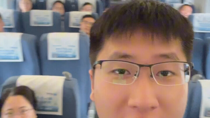 Mẹ ơi, con về nhà rồi!