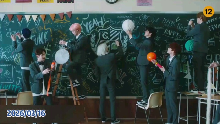 Gravity pantyhose sheer, kaos tangan rambut emas, rambut pink, Padi Terbakar Cemburu, Shaun The Shee